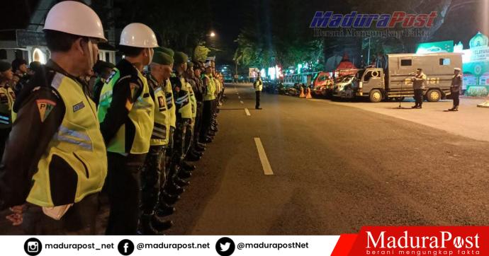 Ciptakan Keamanan Malam Takbiran, Kapolres Pamekasan Beri Imbauan Ratusan Personel Gabungan