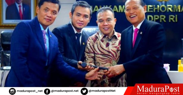 Perjalanan Karier Ra Ibong, Jadi Simbol Ketokohan Warisan Kepemimpinan Mbah Kholil Bangkalan