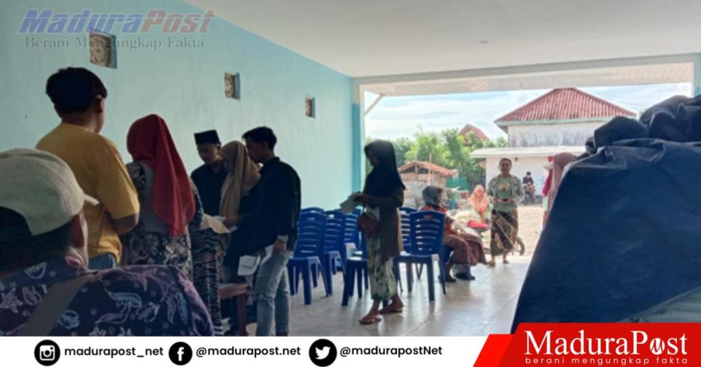 Pemdes Bira Tengah Sampang Distribusikan Bantuan Beras ke 421 KPM