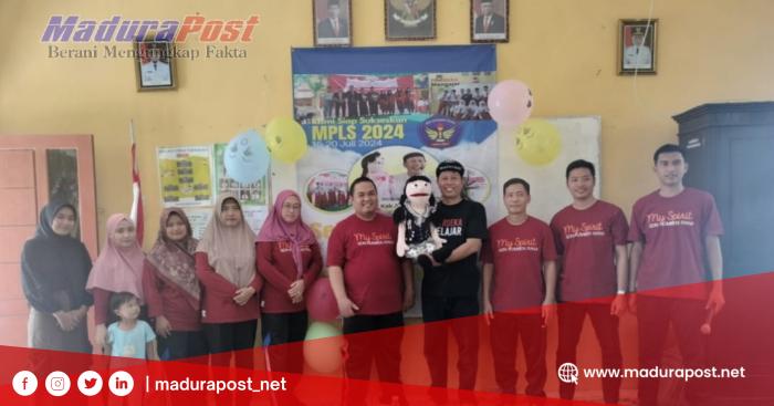 Pendongeng Nasional Kak Avan dan Boneka KIA Tutup MPLS di SDN Romben&nbsp;Rana