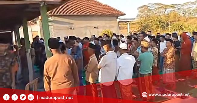 Karang Penang Menggema, Ratusan Masyarakat Deklarasikan Ra Mamak di Pilkada Sampang 2024